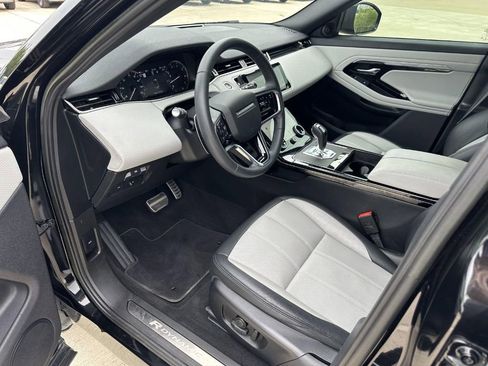Used 2023 Land Rover Range Rover Evoque R-Dynamic S image 11