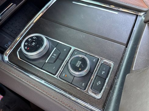 Used 2023 Ford Expedition King Ranch AWD/4WD image 19