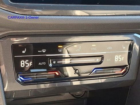 Used 2024 Volkswagen Tiguan SE R-Line image 18