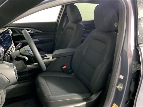 Used 2026 Chevrolet Equinox EV LT w/ Comfort Package FWD image 22