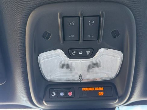 Used 2023 Chevrolet Colorado Z71 w/ Z71 Convenience Package 2 image 28