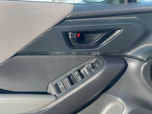 Used 2024 Subaru Crosstrek 2.0i Premium image 12