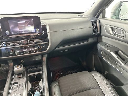 Used 2023 Nissan Pathfinder Rock Creek image 26