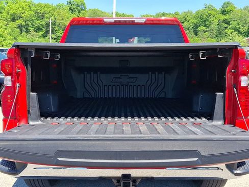 Used 2023 Chevrolet Silverado 1500 LT AWD/4WD image 29