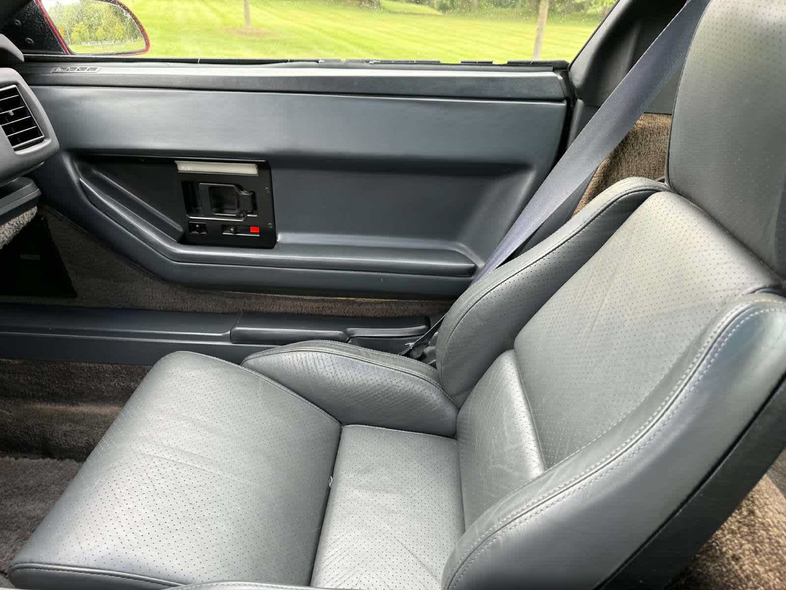 Used 1987 Chevrolet Corvette Coupe RWD image 12
