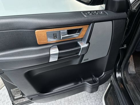Used 2016 Land Rover LR4 AWD/4WD image 15