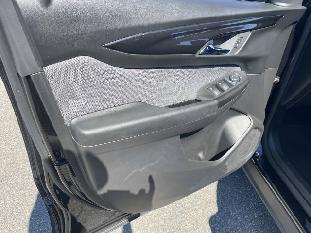 Used 2025 Chevrolet TrailBlazer LT AWD/4WD image 17