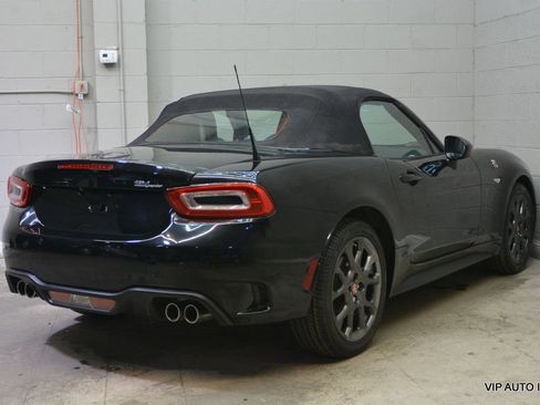 Used 2017 FIAT 124 Spider Abarth RWD image 4