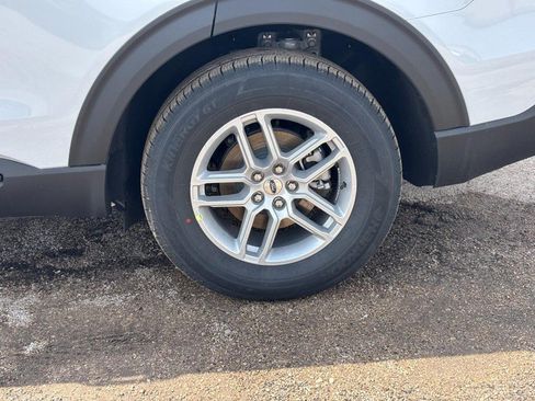 New 2026 Ford Explorer Active AWD/4WD image 11