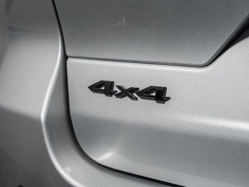 Used 2024 Jeep Grand Cherokee Altitude image 9