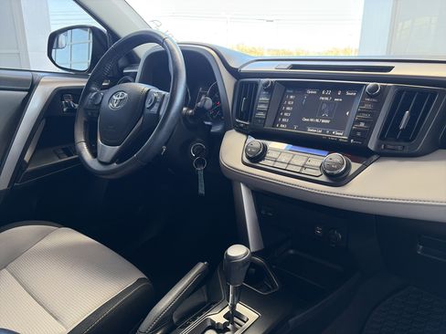 Used 2016 Toyota RAV4 XLE image 22