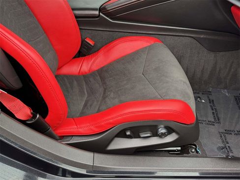 Used 2024 Chevrolet Corvette Stingray Premium Cpe w/ Z51 Performance Package image 12