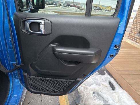 Used 2021 Jeep Wrangler Unlimited Willys image 14