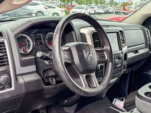 Used 2019 RAM 1500 Classic SLT AWD/4WD image 8