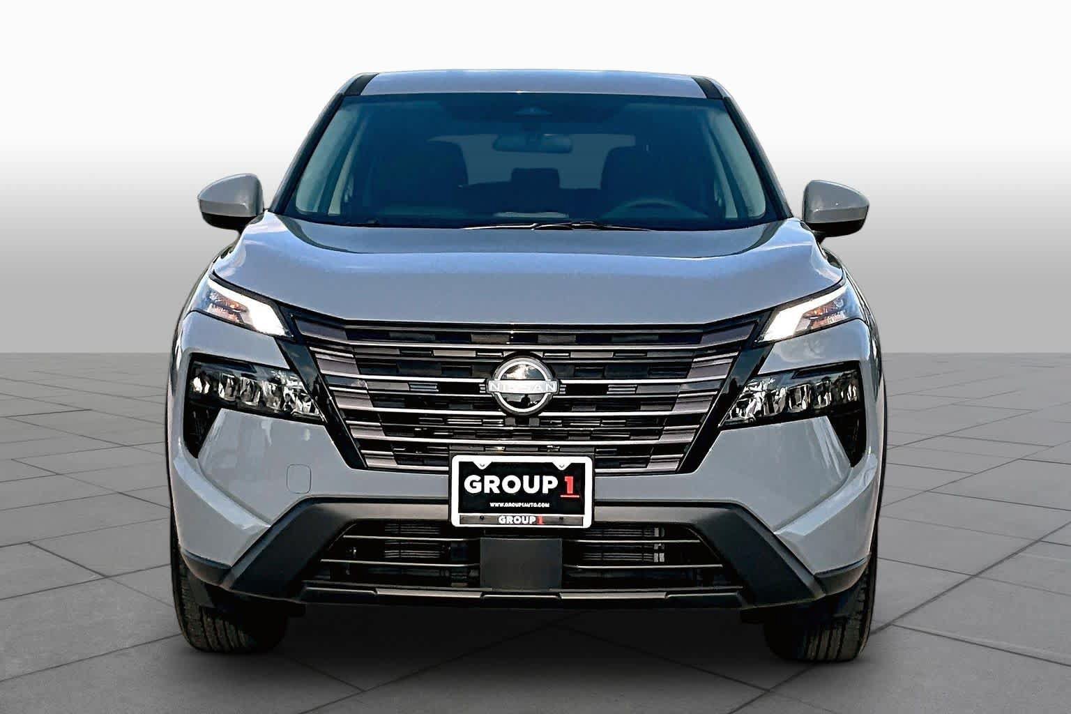 New 2027 Nissan Rogue SV FWD image 3