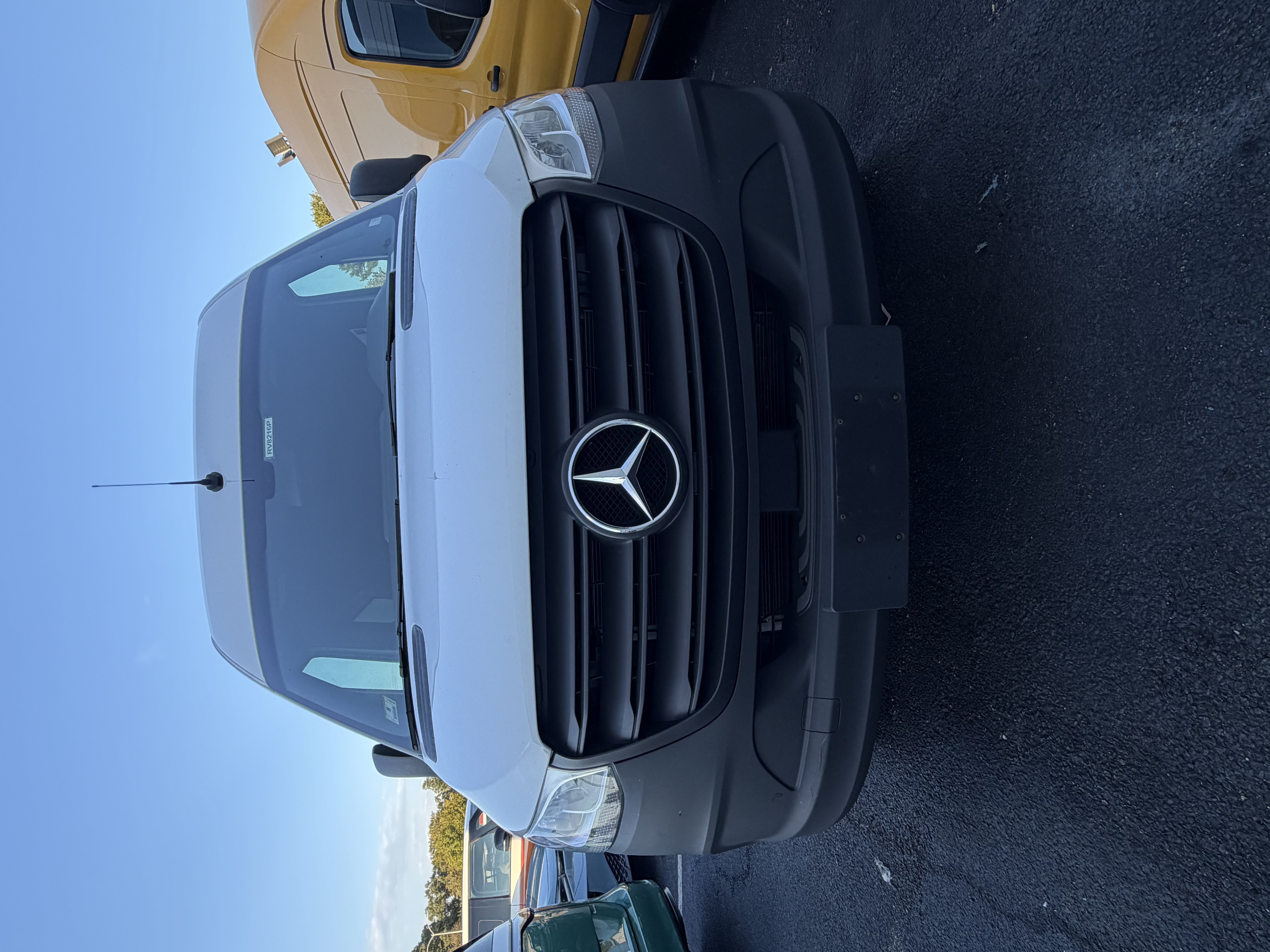 Used 2024 Mercedes-Benz Sprinter 2500 image 8