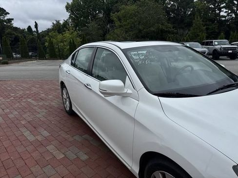 Used 2014 Honda Accord EX image 18