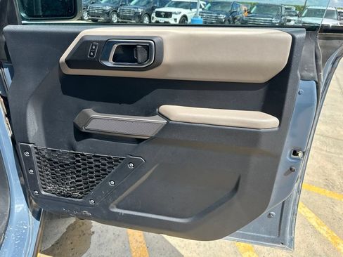 Used 2023 Ford Bronco Wildtrak AWD/4WD image 32