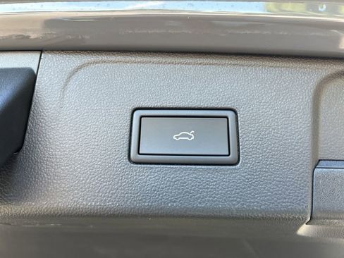 New 2026 Volkswagen Atlas SE image 53