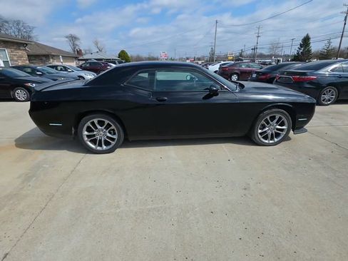 Used 2023 Dodge Challenger SXT image 7