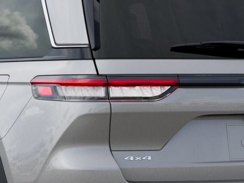 New 2026 Jeep Grand Cherokee Limited AWD/4WD image 9