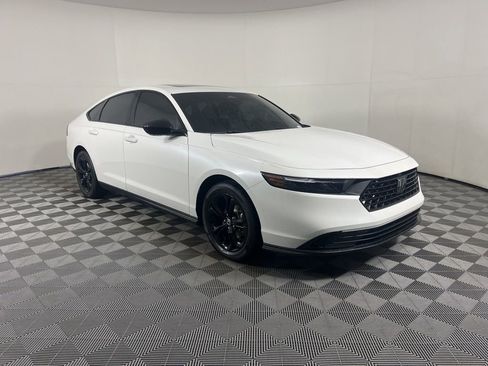 Used 2025 Honda Accord SE image 6