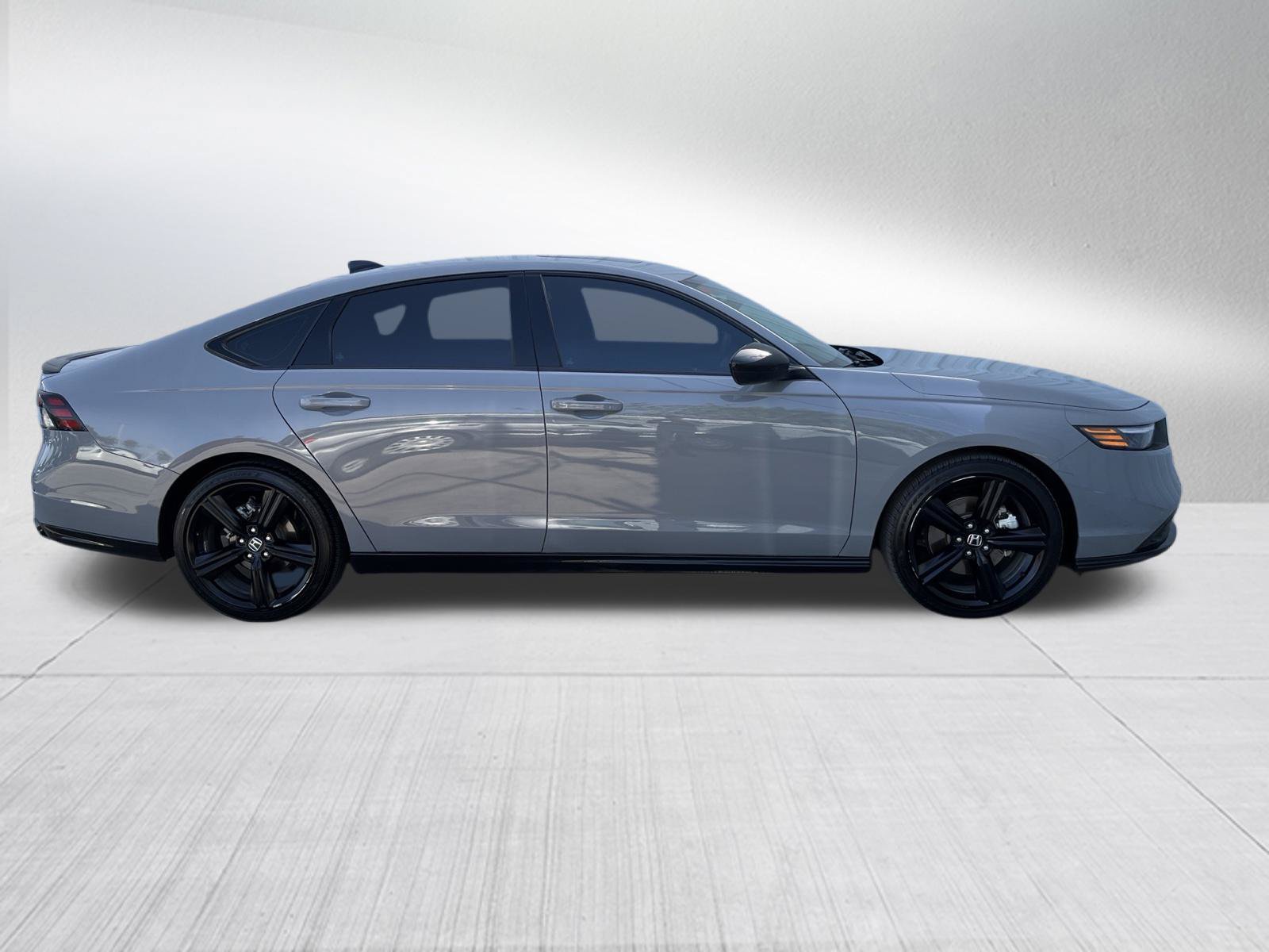 Used 2024 Honda Accord Sport image 5
