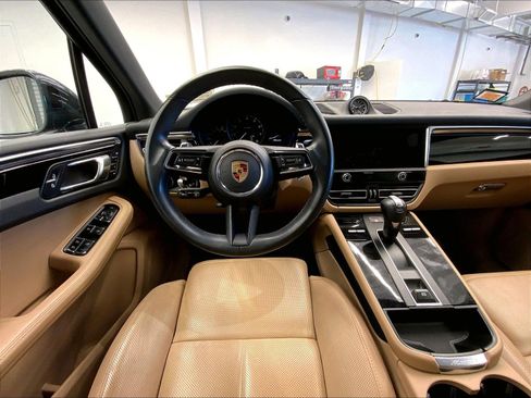 Used 2023 Porsche Macan Turbo AWD/4WD image 12