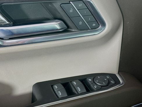 Used 2023 Chevrolet Silverado 1500 LTZ image 15