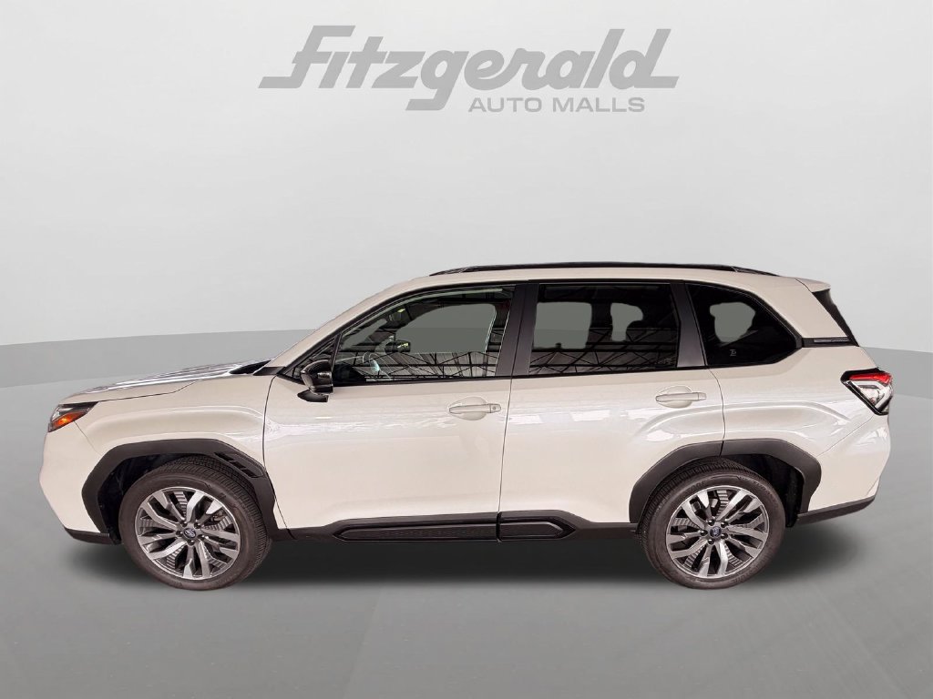 Used 2025 Subaru Forester Touring AWD/4WD image 3