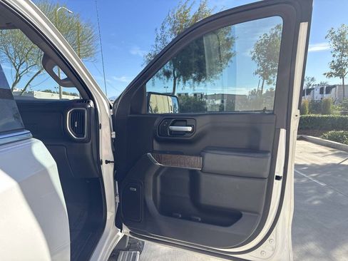 Used 2021 GMC Sierra 1500 Denali w/ Denali Ultimate Package image 18