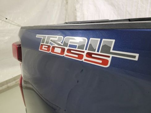 Used 2019 Chevrolet Silverado 1500 LT Trail Boss image 17