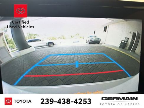 Used 2023 Toyota Corolla SE FWD image 9