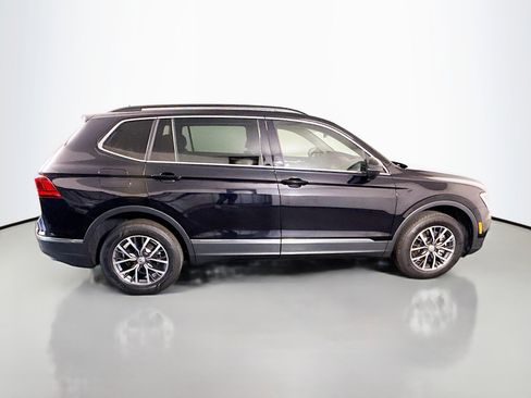 Used 2020 Volkswagen Tiguan SE image 11