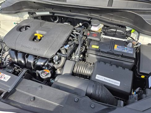Used 2025 Kia Soul LX w/ LX Technology Package FWD image 23