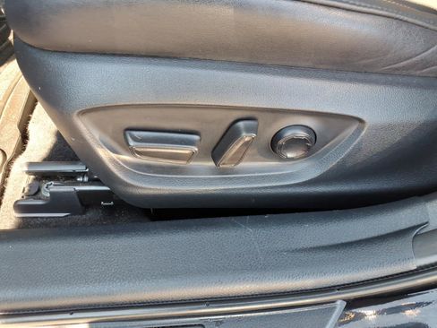 Used 2022 Toyota Avalon Touring w/ Carpet Mat Package (TMS) FWD image 17