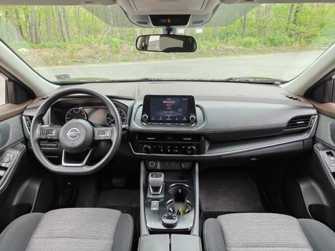 Used 2021 Nissan Rogue S AWD/4WD image 22
