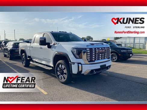 Used 2025 GMC Sierra 2500 Denali AWD/4WD image 1