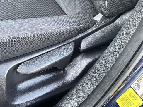 Used 2023 Toyota Corolla LE image 7