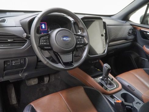 Used 2025 Subaru Forester Touring image 25