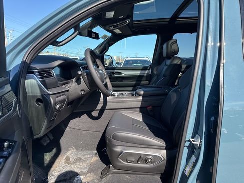 New 2026 Jeep Grand Wagoneer Limited image 19