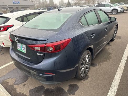 Used 2018 MAZDA MAZDA3 Grand Touring w/ Premium Equipment Package image 3
