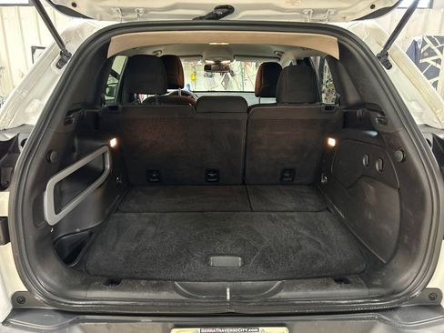 Used 2016 Jeep Cherokee Latitude w/ Cold Weather Group image 26