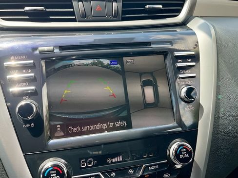Used 2024 Nissan Murano SL FWD image 14