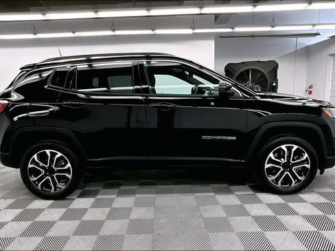 Used 2024 Jeep Compass Limited AWD/4WD image 15