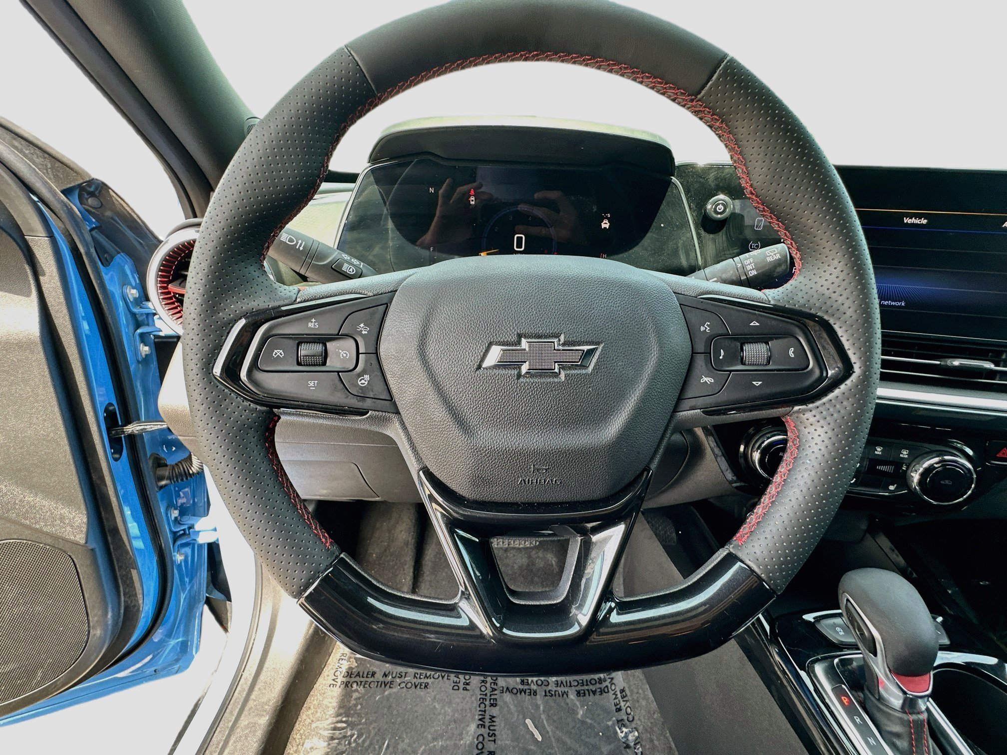 Used 2024 Chevrolet Trax RS FWD image 11