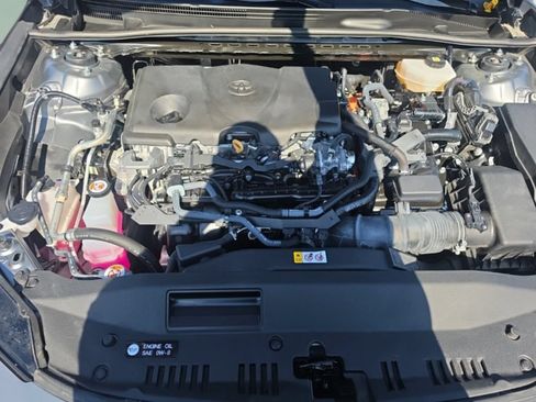 Used 2025 Toyota Camry SE FWD image 12
