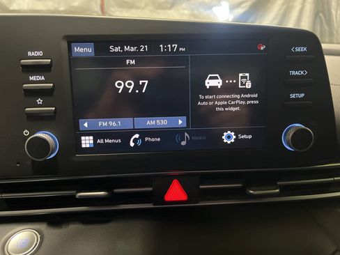 Used 2023 Hyundai Elantra SEL image 21