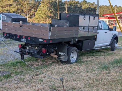 Used 2023 RAM 5500 Tradesman w/ Chrome Appearance Group AWD/4WD image 7