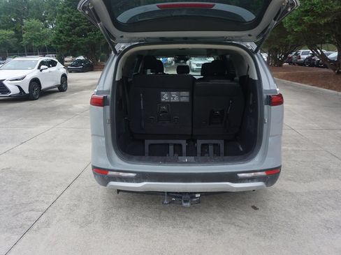 Used 2024 Kia Carnival EX FWD image 15